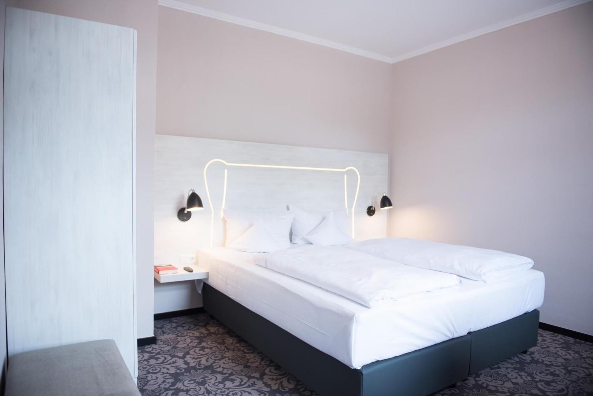 Parkhotel Schillerhain Kirchheimbolanden Room photo
