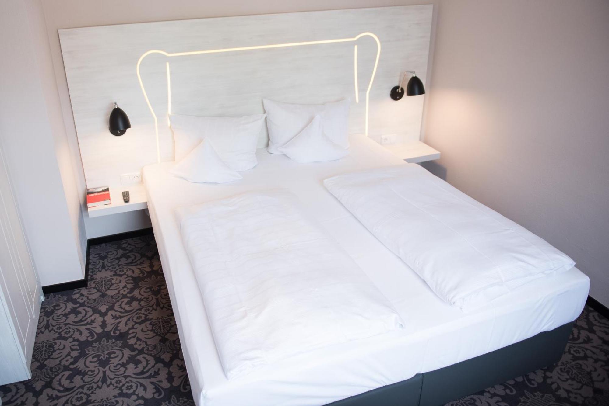 Parkhotel Schillerhain Kirchheimbolanden Room photo
